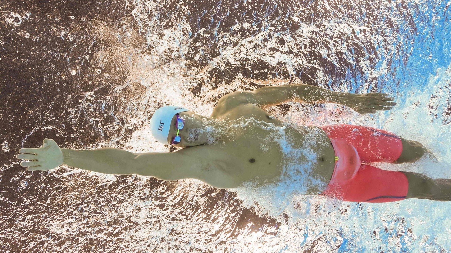 天才新星上演帽子戏法，助球队豪取三连胜