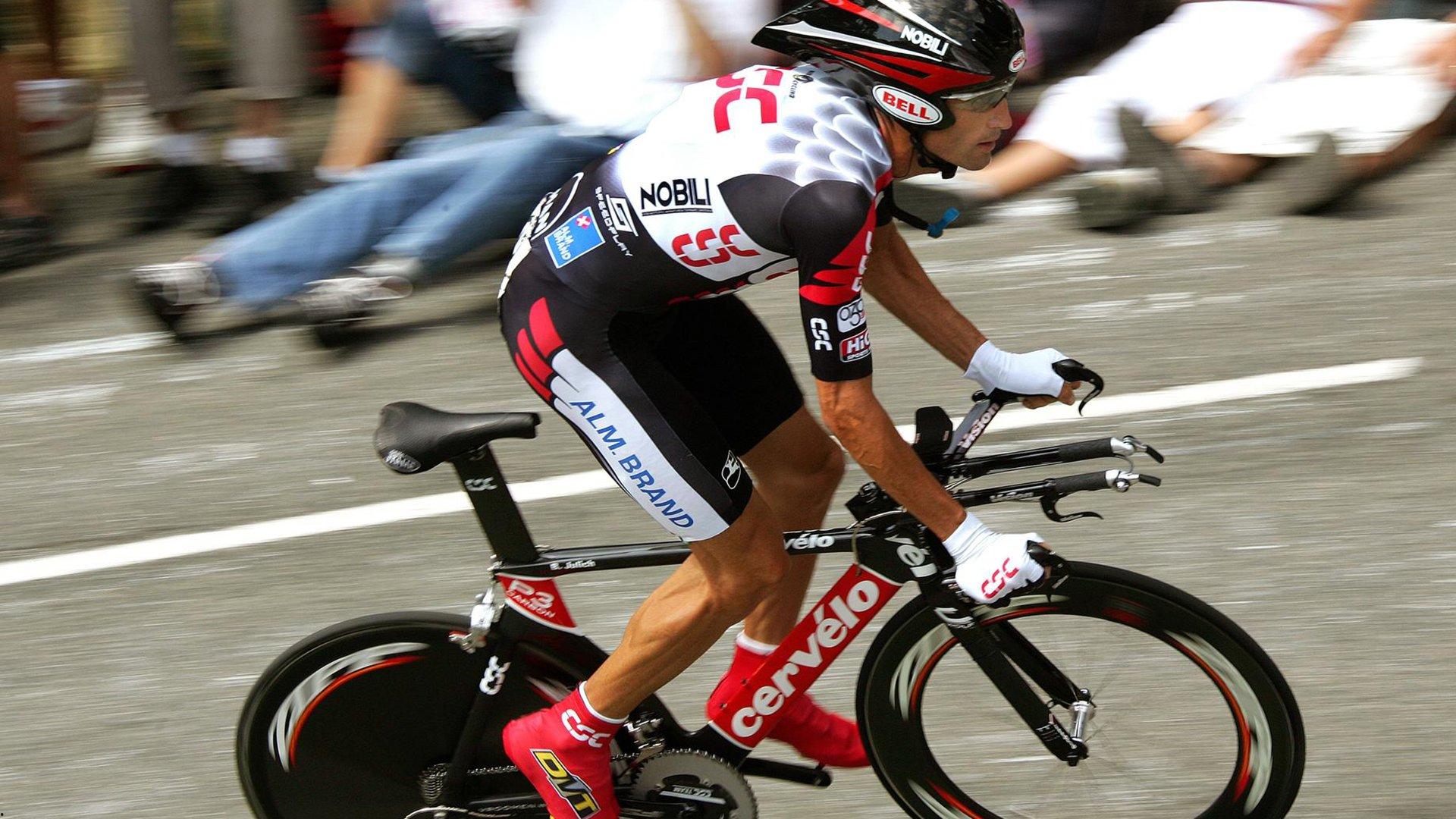 巅峰对决！扣篮大赛新星闪耀，创意与力量引爆全场